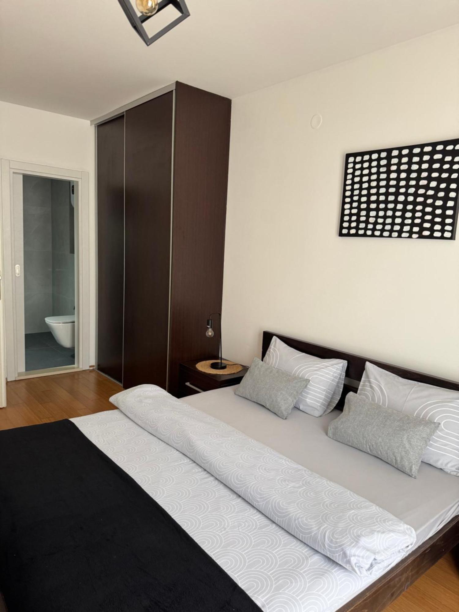J&M Apartment 科托尔 外观 照片