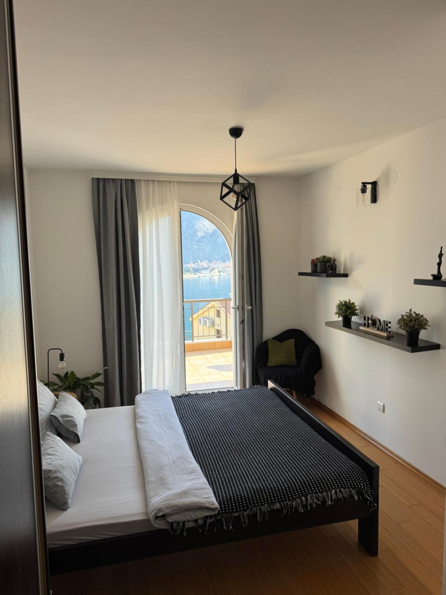 J&M Apartment 科托尔 外观 照片