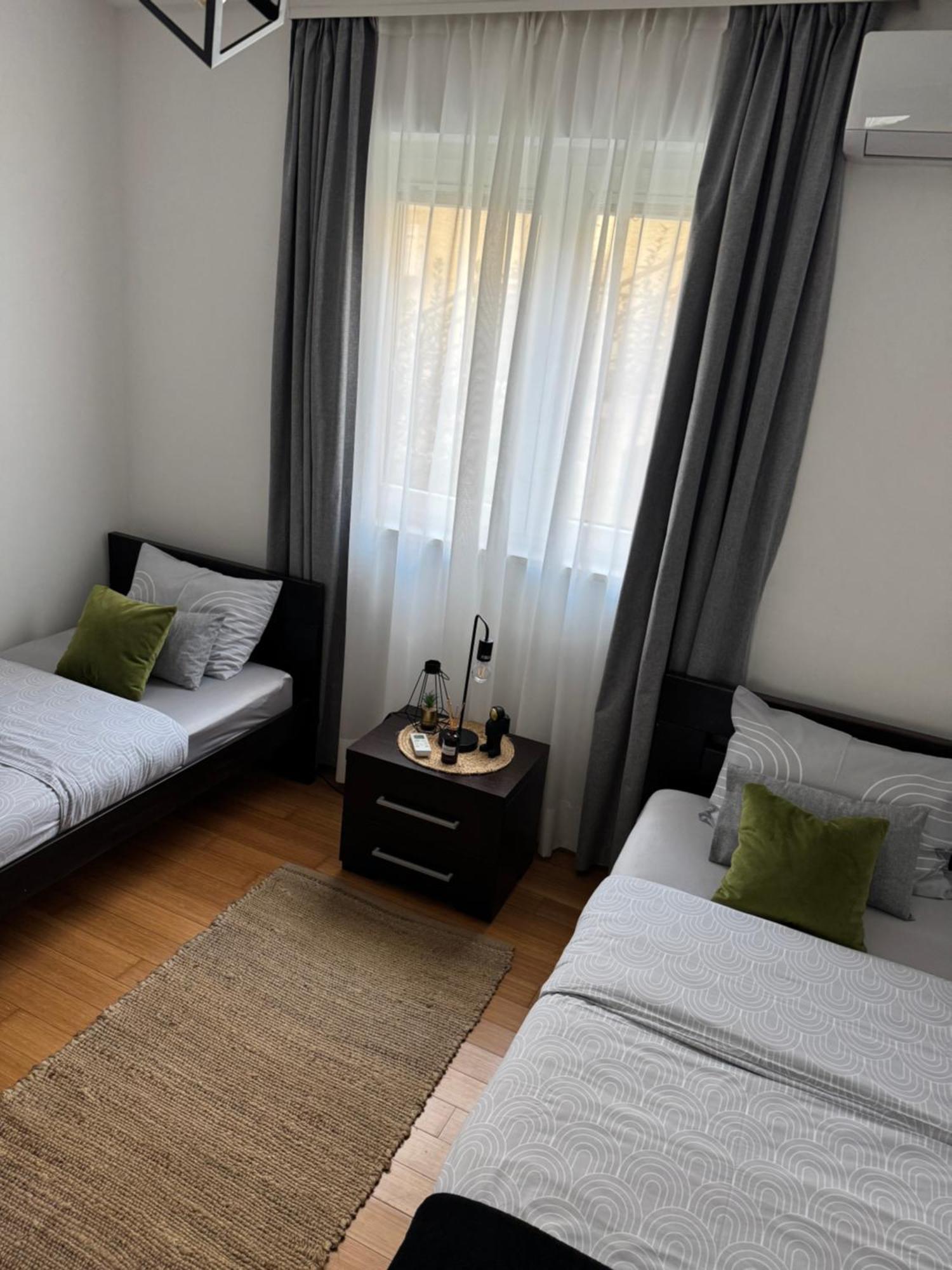 J&M Apartment 科托尔 外观 照片
