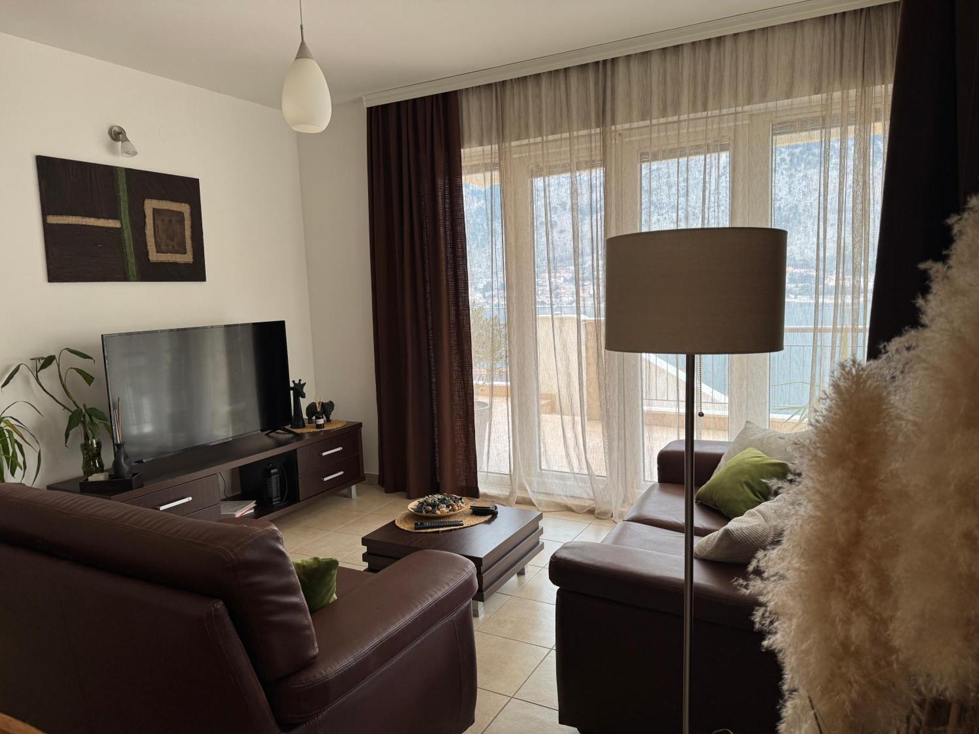 J&M Apartment 科托尔 外观 照片