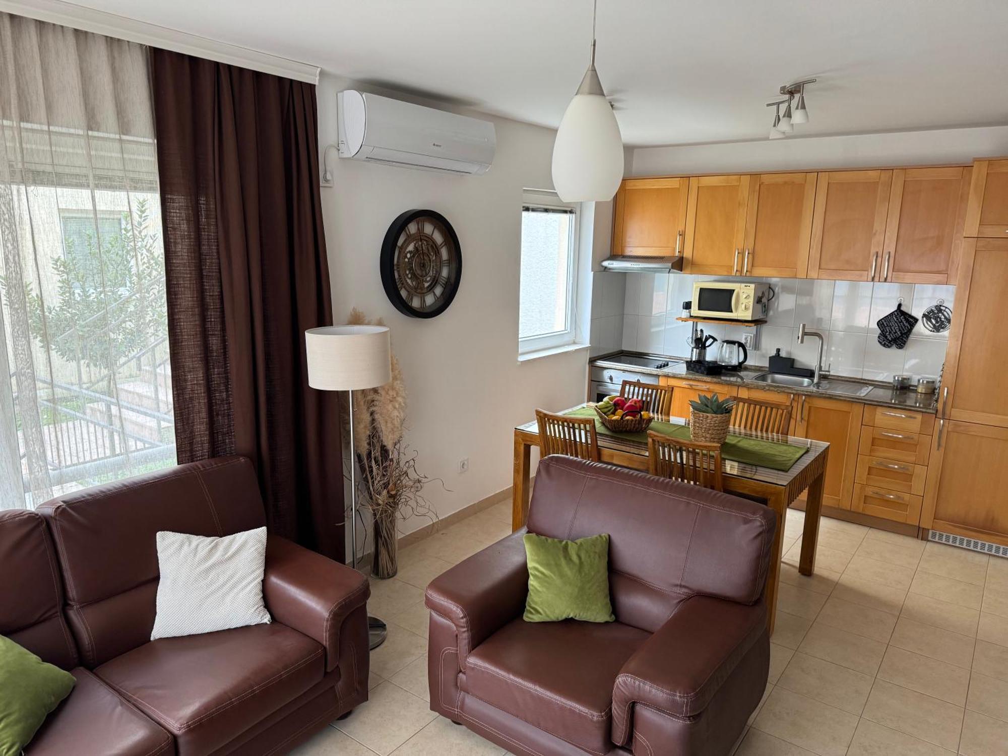 J&M Apartment 科托尔 外观 照片
