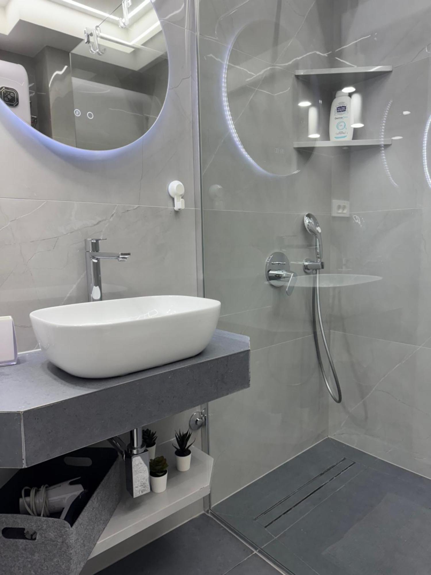J&M Apartment 科托尔 外观 照片